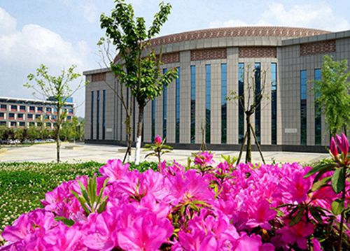 迪庆2023年初中生读护理专业哪所学校好