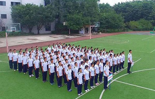 2023年工业机器人应用与维修专业昆明哪个技工学校好